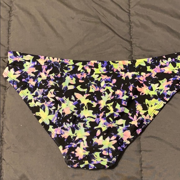 Bikini Bathing Suit - Picture 4 of 7